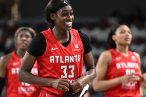 两位WNBA强援！山东女篮官宣外援玛雅-考德威尔和林赛-艾伦加盟